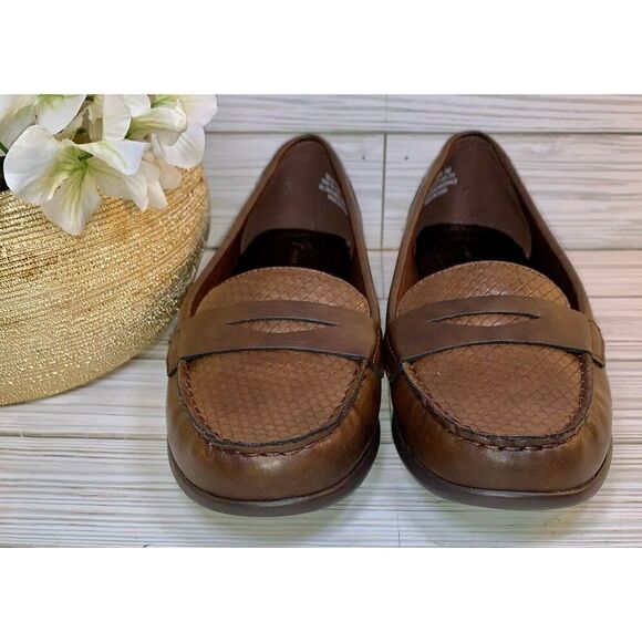 Wear Ever Britton Brown Faux Leather Loafer with Perforated topside S:7 - Picture 3 of 10